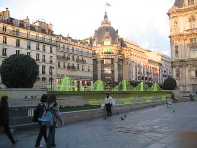 http://blog.topheman.com/images/paris/fontaine-verte-mairie1-vignette.jpg