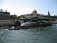 Le TGV sur la Seine